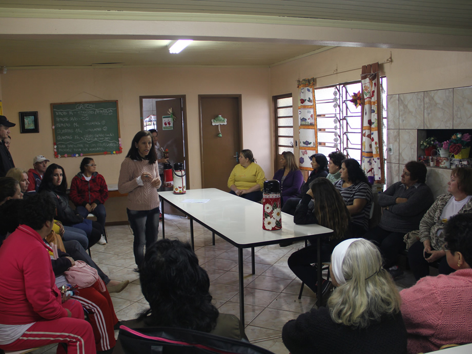 SECRETÁRIA DE SAÚDE PALESTRA PARA GRUPO DO CAPS